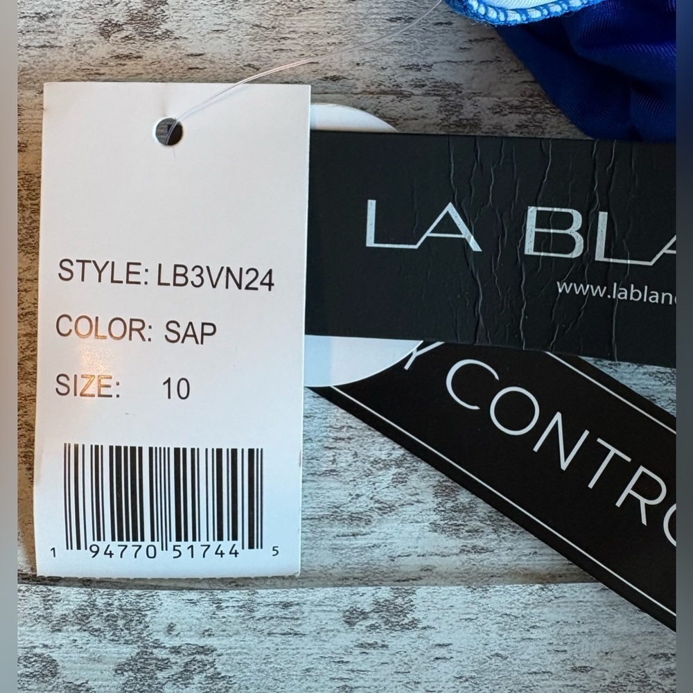 NEW w/Tags La Blanca Ocean Oasis Ombre Sapphire Blue Tank One Piece Swimsuit 10 - Picture 4 of 6